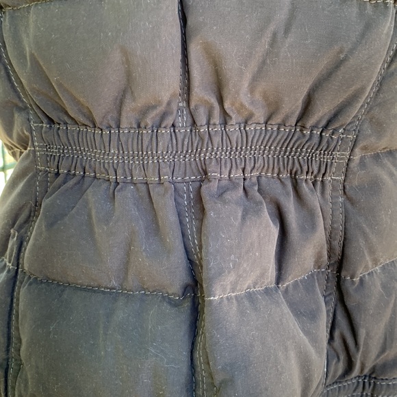 Abercrombie Puffy Vest Sz. L Fitted Snaps and Double Zip Pockets Detachable Hood - Picture 6 of 17